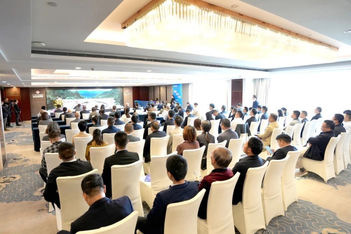 1864583158343704577.jpg 1864583158343704577.jpg